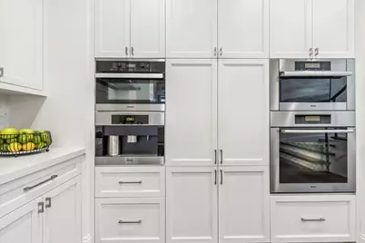 2107 W Erie Street, Chicago, IL 60612 - Photo 9
