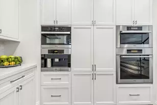 2107 W Erie St, Chicago, IL 60612 - Photo 9