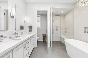 2107 W Erie St, Chicago, IL 60612 - Photo 21