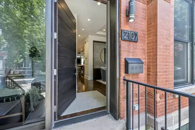 2107 W Erie Street, Chicago, IL 60612 - Photo 3