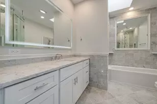 1919 N Drake Ave, Chicago, IL 60647 - Photo 17
