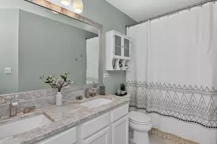 2441 Wydown Ln, Aurora, IL 60502 - Photo 23