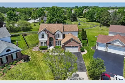 10 Hithergreen Court, Algonquin, IL 60102 - Photo 1