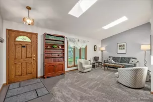 152 Jacquelyn Dr, Bensenville, IL 60106 - Photo 3