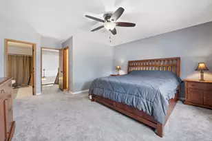 1430 S Pembroke Dr, South Elgin, IL 60177 - Photo 13
