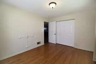 29 N Summit Ave, Villa Park, IL 60181 - Photo 11
