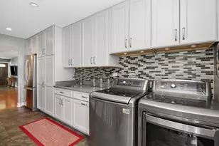 29 N Summit Ave, Villa Park, IL 60181 - Photo 21