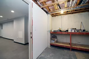 29 N Summit Ave, Villa Park, IL 60181 - Photo 27