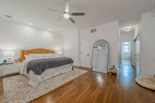 419 W Grand Ave, Chicago, IL 60654 - Photo 17