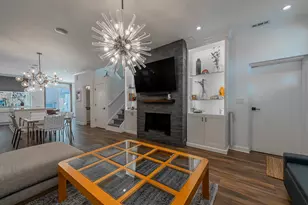 419 W Grand Ave, Chicago, IL 60654 - Photo 3