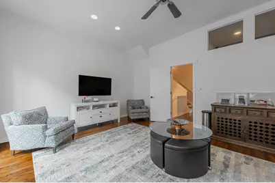 419 W Grand Avenue #G, Chicago, IL 60654 - Photo 23