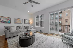419 W Grand Ave, Chicago, IL 60654 - Photo 21