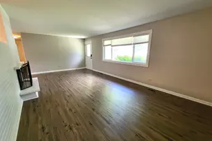1408 Fairlane Dr, Schaumburg, IL 60193 - Photo 5