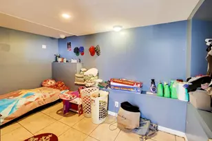 4202 N Sacramento Ave, Chicago, IL 60618 - Photo 23