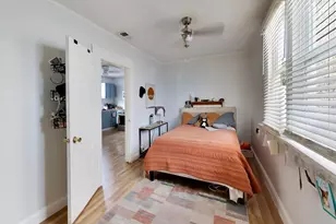 4202 N Sacramento Ave, Chicago, IL 60618 - Photo 15