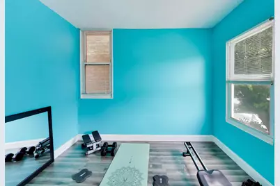 4202 N Sacramento Avenue, Chicago, IL 60618 - Photo 7