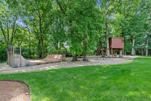 431 Maplewood Dr, Barrington, IL 60010 - Photo 23