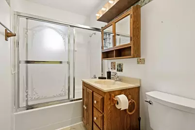 1631 N Oak Avenue, Round Lake Beach, IL 60073 - Photo 7