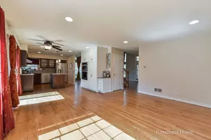 1302 Dunbarton Dr, Aurora, IL 60502 - Photo 11