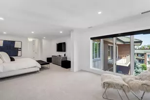 5 Oak Brook Club Dr, Oak Brook, IL 60523 - Photo 15