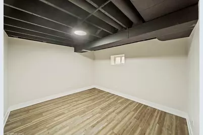 8219 S Muskegon Avenue, Chicago, IL 60617 - Photo 23