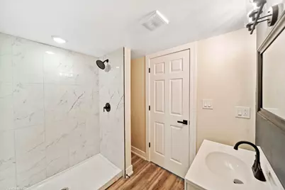 8219 S Muskegon Avenue, Chicago, IL 60617 - Photo 21