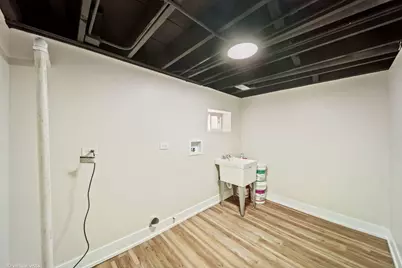 8219 S Muskegon Avenue, Chicago, IL 60617 - Photo 25