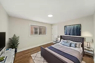 8219 S Muskegon Ave, Chicago, IL 60617 - Photo 11