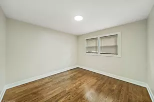 8219 S Muskegon Ave, Chicago, IL 60617 - Photo 19