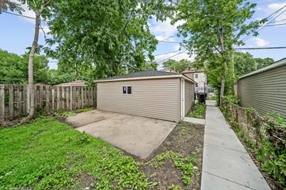 8219 S Muskegon Avenue, Chicago, IL 60617 - Photo 27