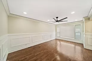 8219 S Muskegon Ave, Chicago, IL 60617 - Photo 3