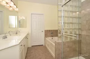 330 Sundown Ct, Wauconda, IL 60084 - Photo 11