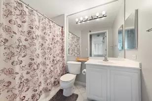 345 N La Salle St, Chicago, IL 60654 - Photo 7