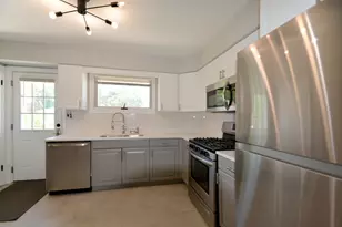 7542 Lowell Ave, Skokie, IL 60076 - Photo 11