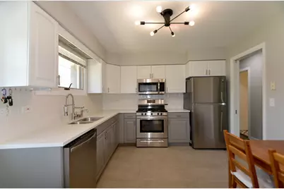 7542 Lowell Avenue, Skokie, IL 60076 - Photo 9