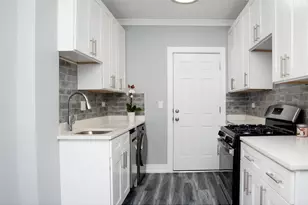 3821 N Greenview Ave, Chicago, IL 60613 - Photo 3