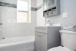 3821 N Greenview Ave, Chicago, IL 60613 - Photo 9