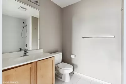 1 E 8th Street #405, Chicago, IL 60605 - Photo 9