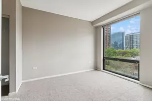 1 E 8th St, Chicago, IL 60605 - Photo 11