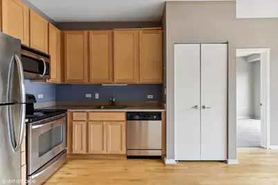 1 E 8th Street #405, Chicago, IL 60605 - Photo 3