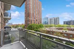 1 E 8th St, Chicago, IL 60605 - Photo 13
