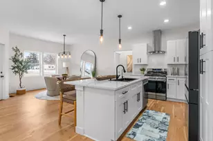 17 W Dearborn St, Plano, IL 60545 - Photo 5