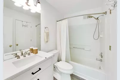 261 W Whispering Oaks Lane #30-5, Round Lake, IL 60073 - Photo 15