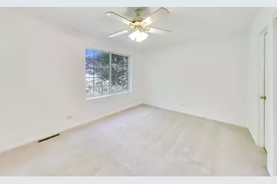 261 W Whispering Oaks Lane #30-5, Round Lake, IL 60073 - Photo 13
