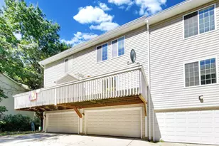 261 W Whispering Oaks Ln, Round Lake, IL 60073 - Photo 19