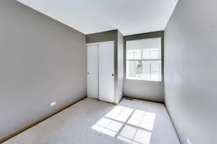 261 W Whispering Oaks Ln, Round Lake, IL 60073 - Photo 17