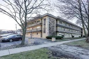 6161 W Higgins Ave, Chicago, IL 60630 - Photo 3