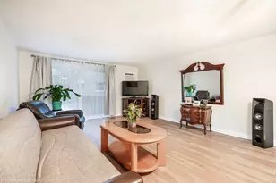 6161 W Higgins Ave, Chicago, IL 60630 - Photo 5