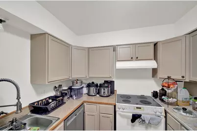 167 W Elk Trail #167, Carol Stream, IL 60188 - Photo 5