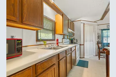 206 Viola Drive, Freeport, IL 61032 - Photo 7